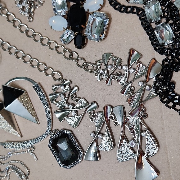 Jewelry bundle - Picture 5 of 7